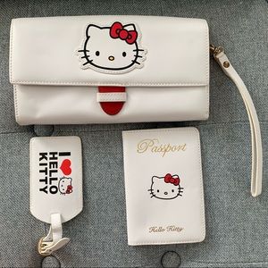 Hello Kitty Travel Set